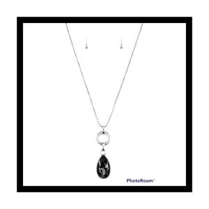 Paparazzi Lookin Like A Million - Black Long Necklace